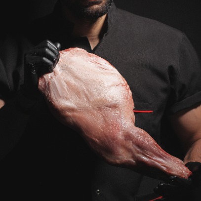 Միս Խոզի Թև***